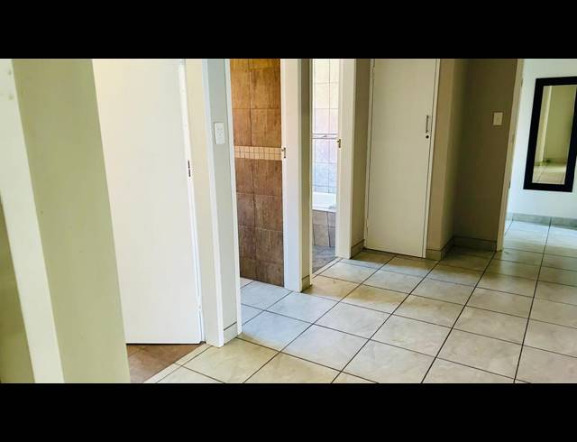3 BEDROOM HOUSE TO LET IN VANDERBIJLPARK SE 2